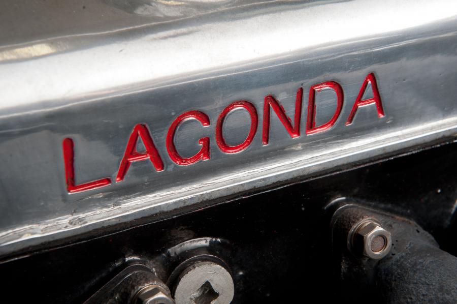 Моторный отсек Lagonda LG6 Drophead Coupe 1938 года  (фото 6 из 21)